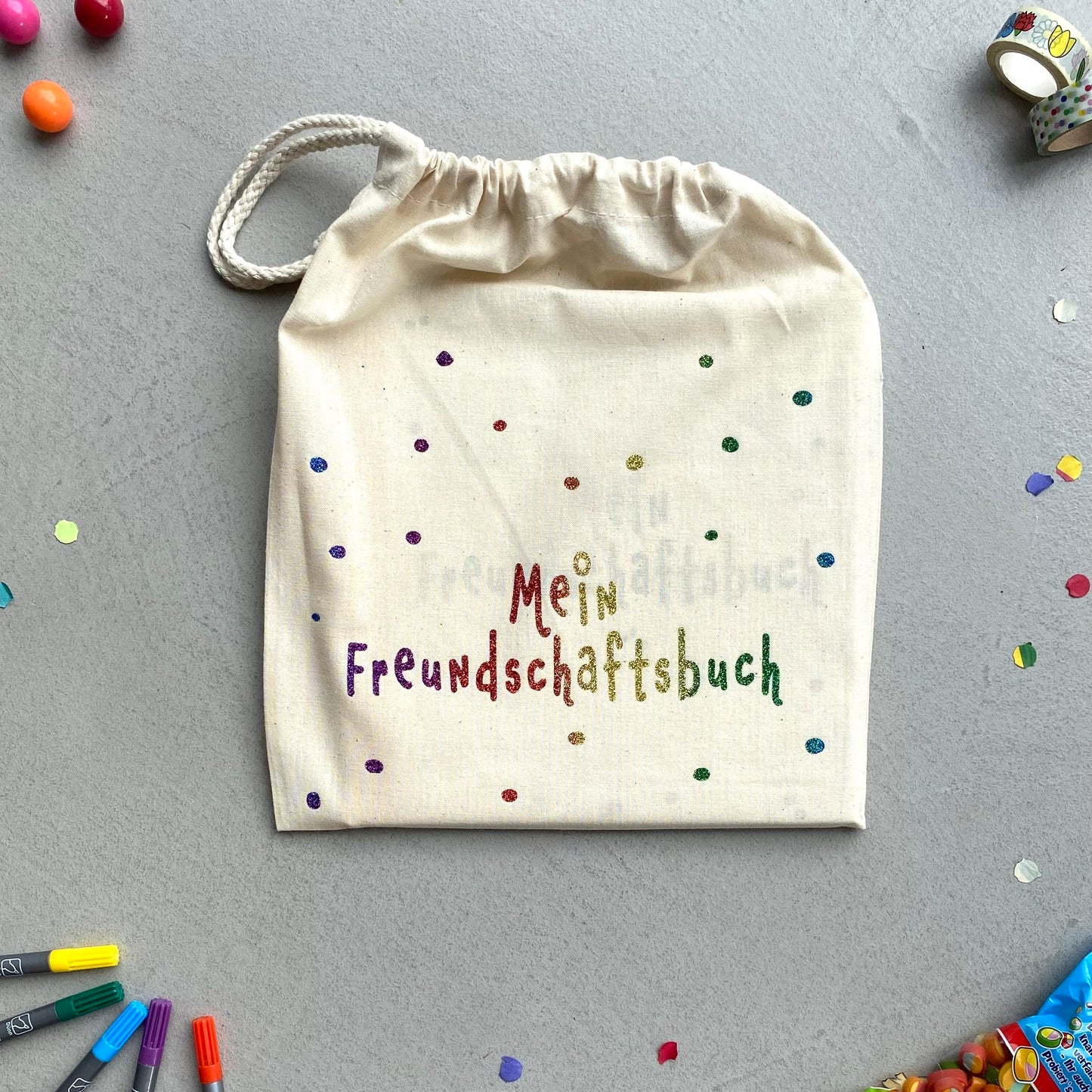 Freundebuch Freundebuch Grundschule Freundebuch neutral Freundebuch Schule Freundebuch Kindergarten Freundschaftsbuch Freundschaftsbuch Kindergarten Kita Freundebuch
Einschulungsgeschenk
Geschenk zur Einschulung
Schulstart
Geschenkidee Kind
Geschenkidee Mädchen
Geschenkidee Junge
personalisiertes Geschenk
bedruckte Tasche
Tasche mit Wunschname