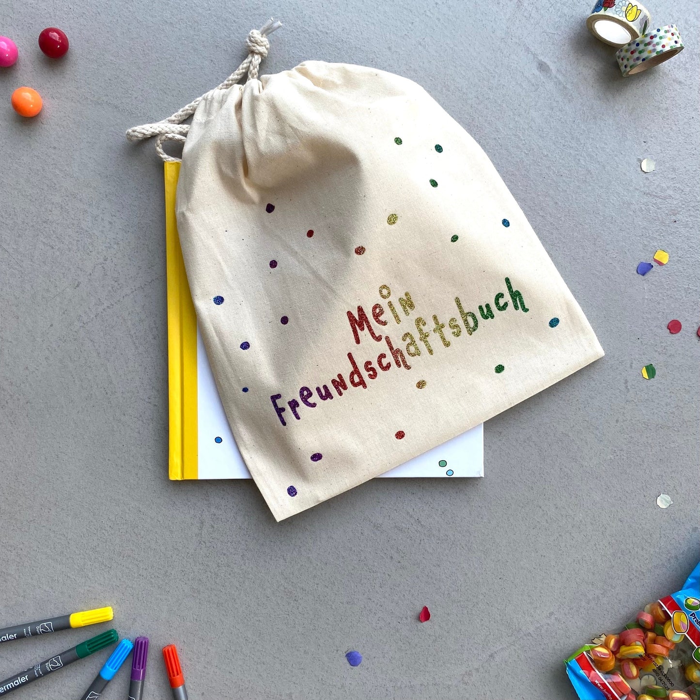 Freundebuch Tasche Pünktchen Freundebuch Freundebuch Grundschule Freundebuch neutral Freundebuch Schule Freundebuch Kindergarten Freundschaftsbuch Freundschaftsbuch Kindergarten Kita FreundebuchEinschulungsgeschenkGeschenk zur EinschulungSchulstartGeschenkidee KindGeschenkidee MädchenGeschenkidee Jungepersonalisiertes Geschenkbedruckte TascheTasche mit Wunschname